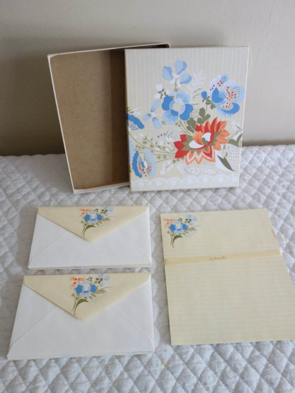 OLEG CASSINI x HALLMARK Floral Stationery in Box - partial